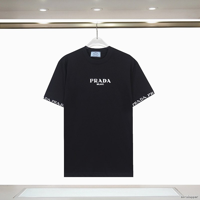 Amiri Resort Logo T-shirt Black Small AM for Travel Looks