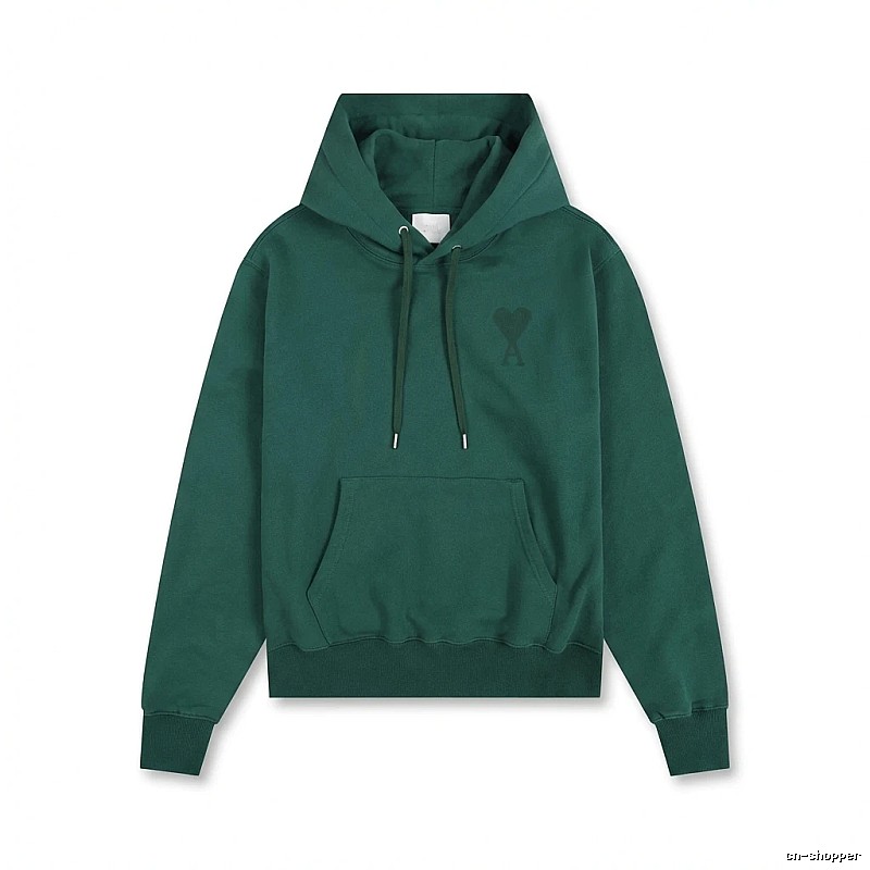 AMI's simple and loving style hoodie.