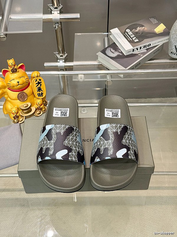 Balenciaga Camouflage Geometric Style Military Gray Slide Slippers