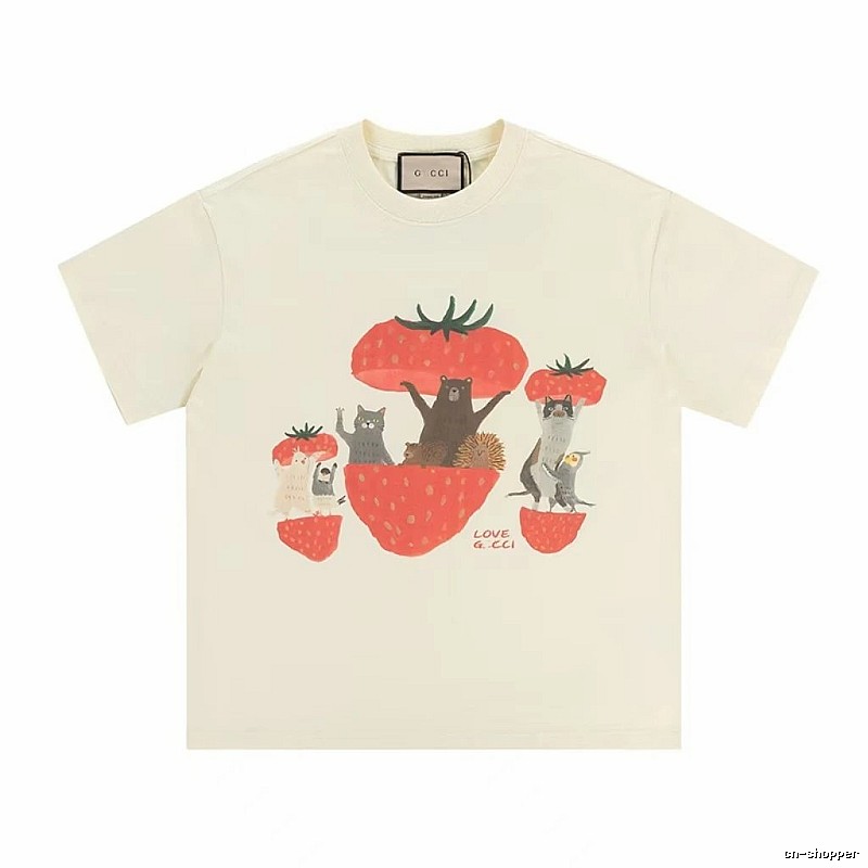 Gucci Strawberry & Animal Childlike Playful Off-white T-shirt