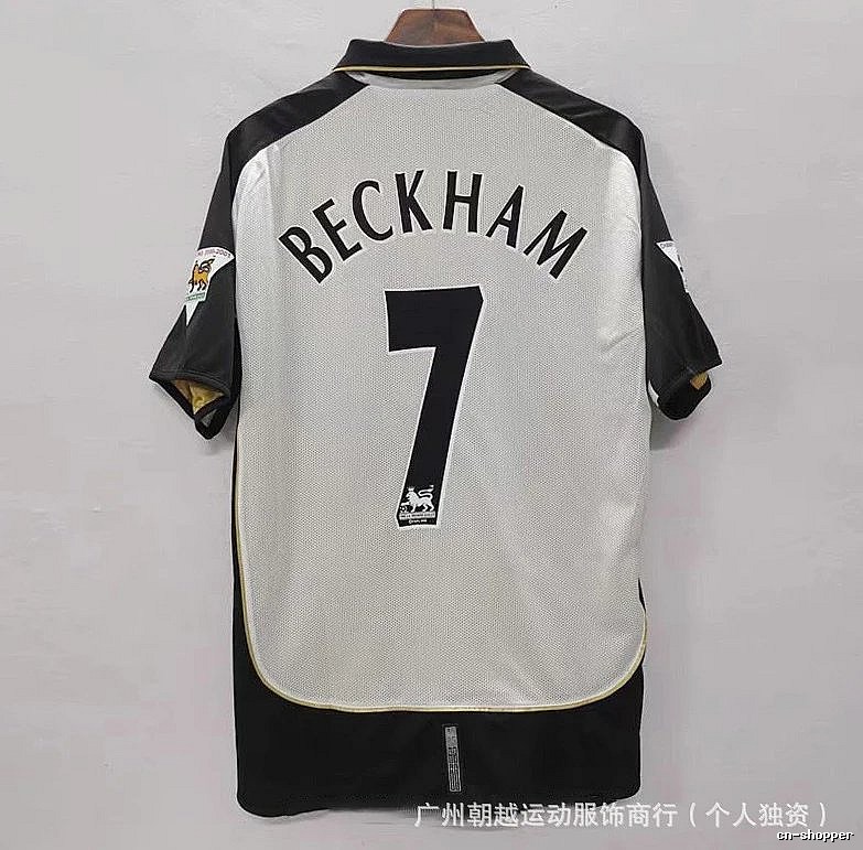 Manchester United Classic Beckham #7 soccer jersey White Black Retro for Daily Styling
