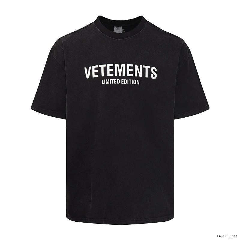 Monogram Statement graphic T-shirt Black Colorful Lucky for Layered Styling