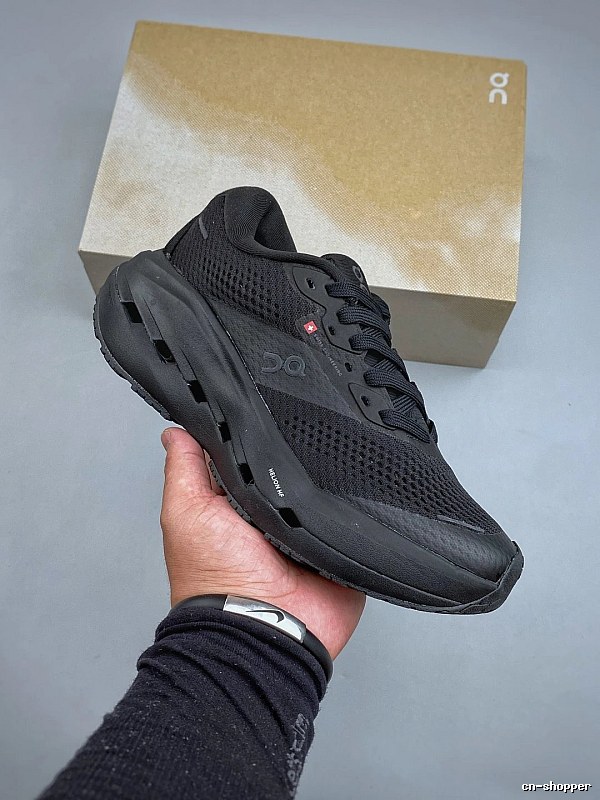 On Black Streamlined Toe Cloud Runners