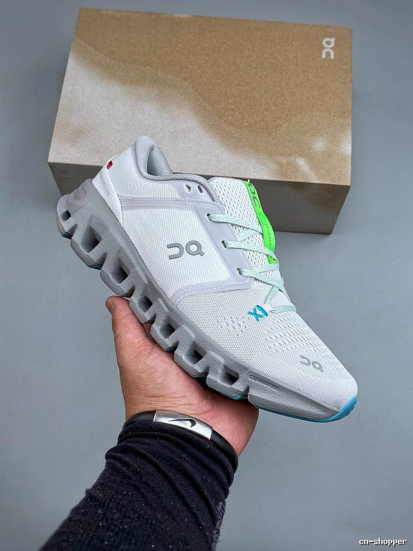 On Cloud Runners, Close Heel Wrap in White and Aqua