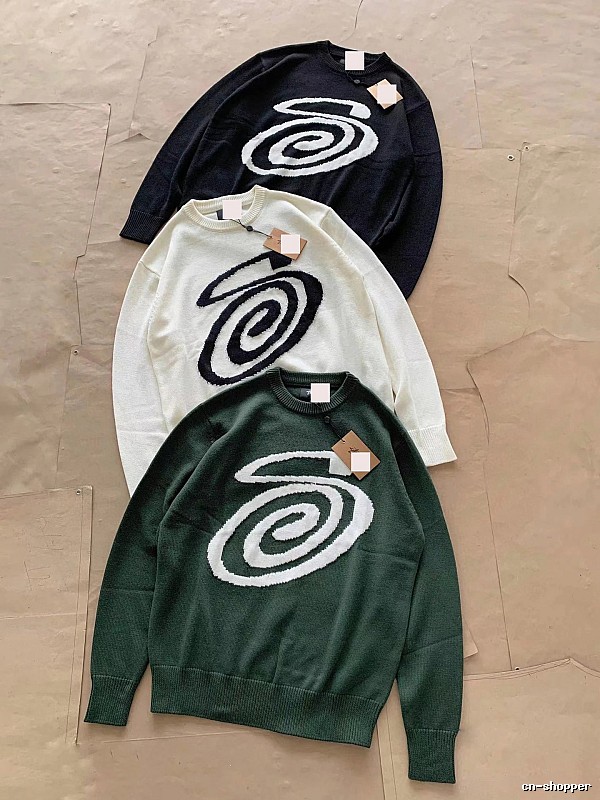 Stussy Green Swirl Graphic SweatShirt Travel Styling