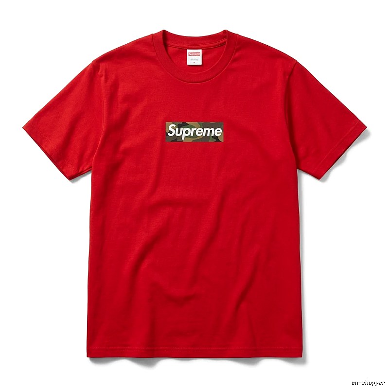 Supreme camouflage-style red T-shirt