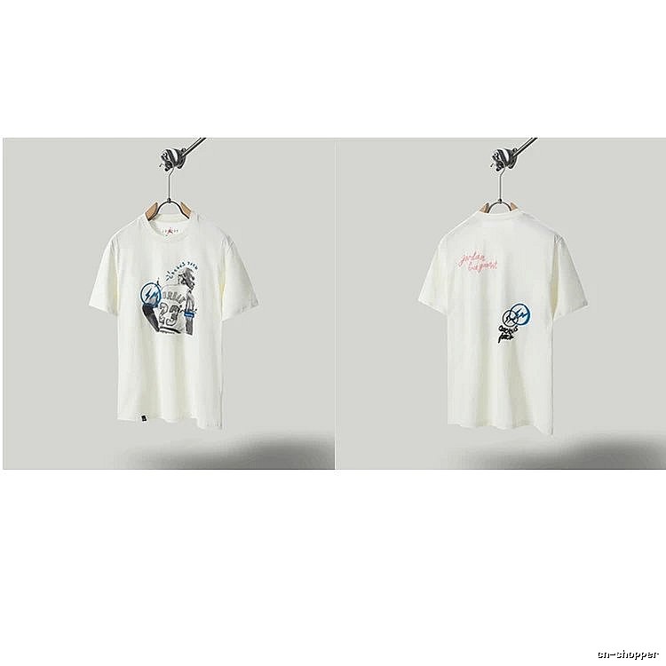 Travis Scott x Jordan Co-branded Graffiti-style Off-white T-shirt